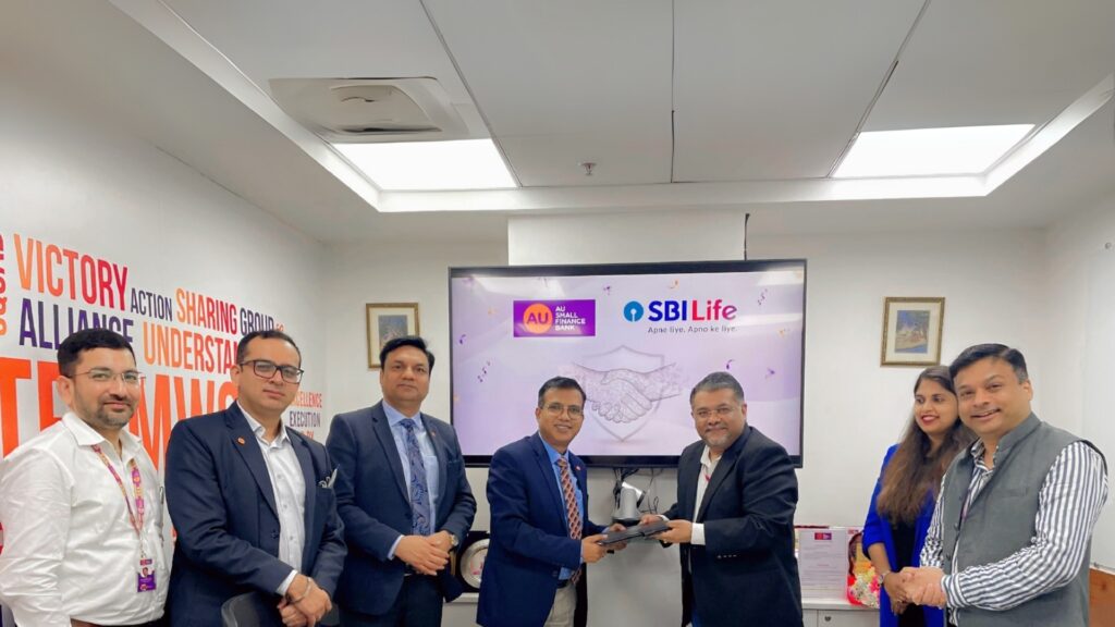 SBI Life Insurance joins hands with AU Small Finance Bank to make comprehensive insurance solutions accessible across India